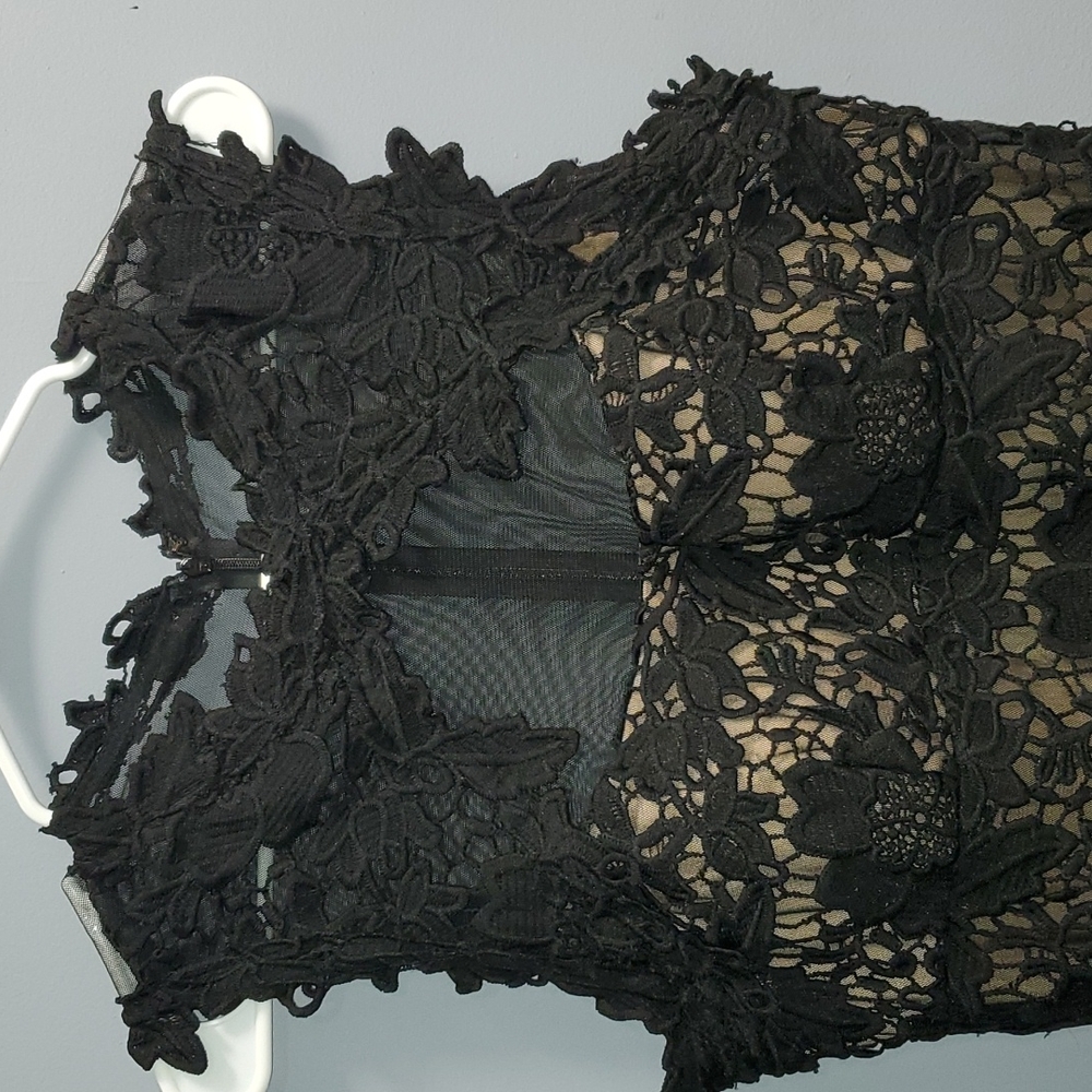 Dress - Picture 3 of 4